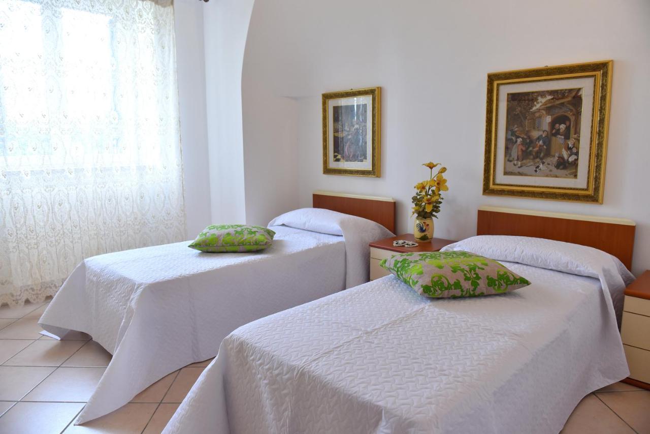 I Tre Coni - Villaggio Di Mary Locorotondo